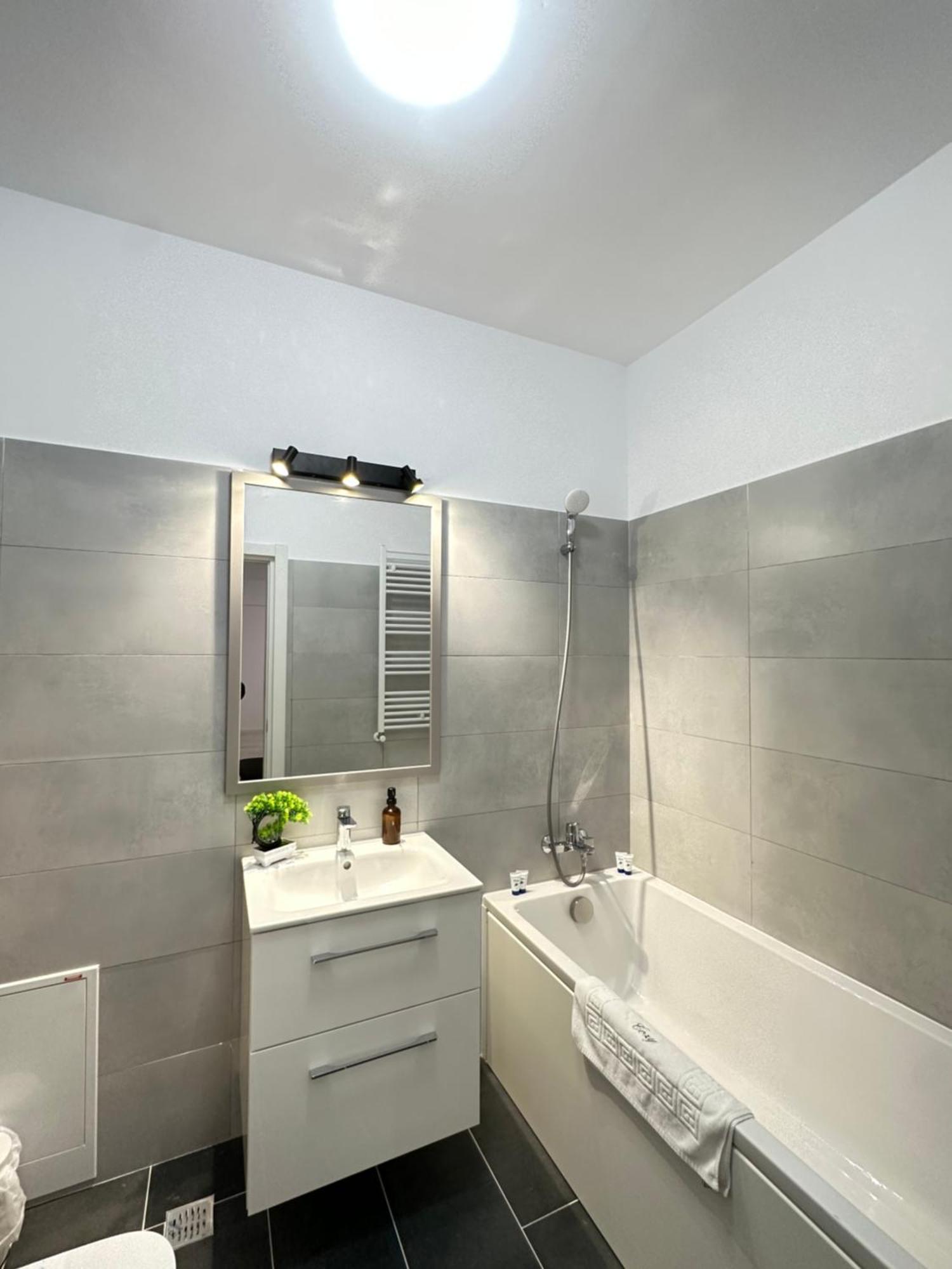 Exclusive Cozy Unirea Towers - Premium * Iasi
